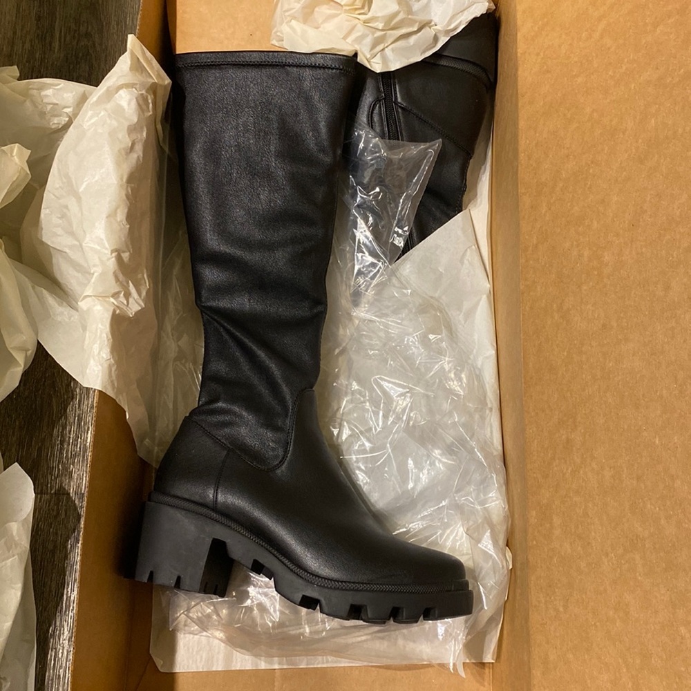 Women's boots - BRAND NEW NEVER WORN